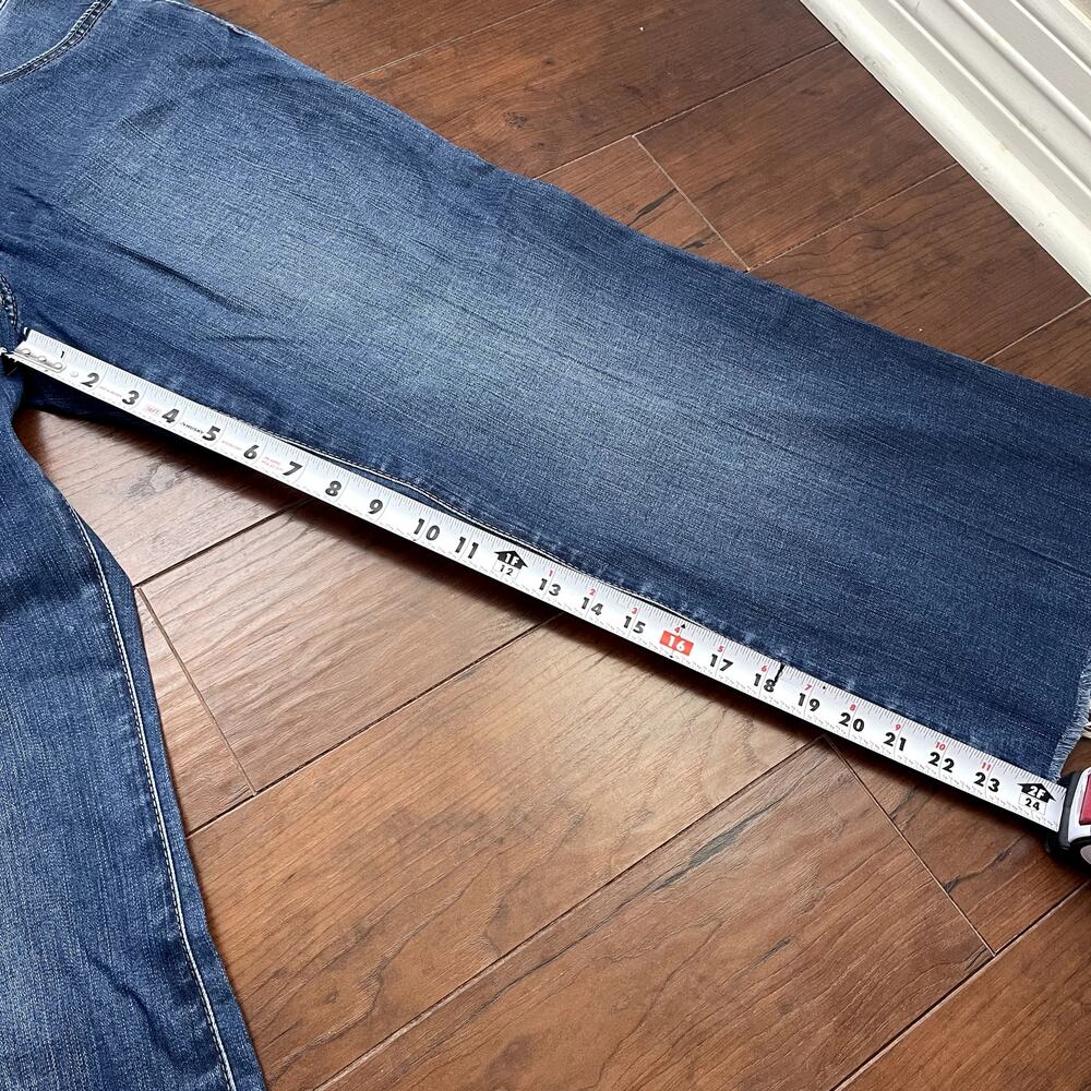 Wrangler Bootcut Jeans 1/2x32 Women’s Wide Leg Cropped Medium Wash Denim Pants - Picture 8 of 8